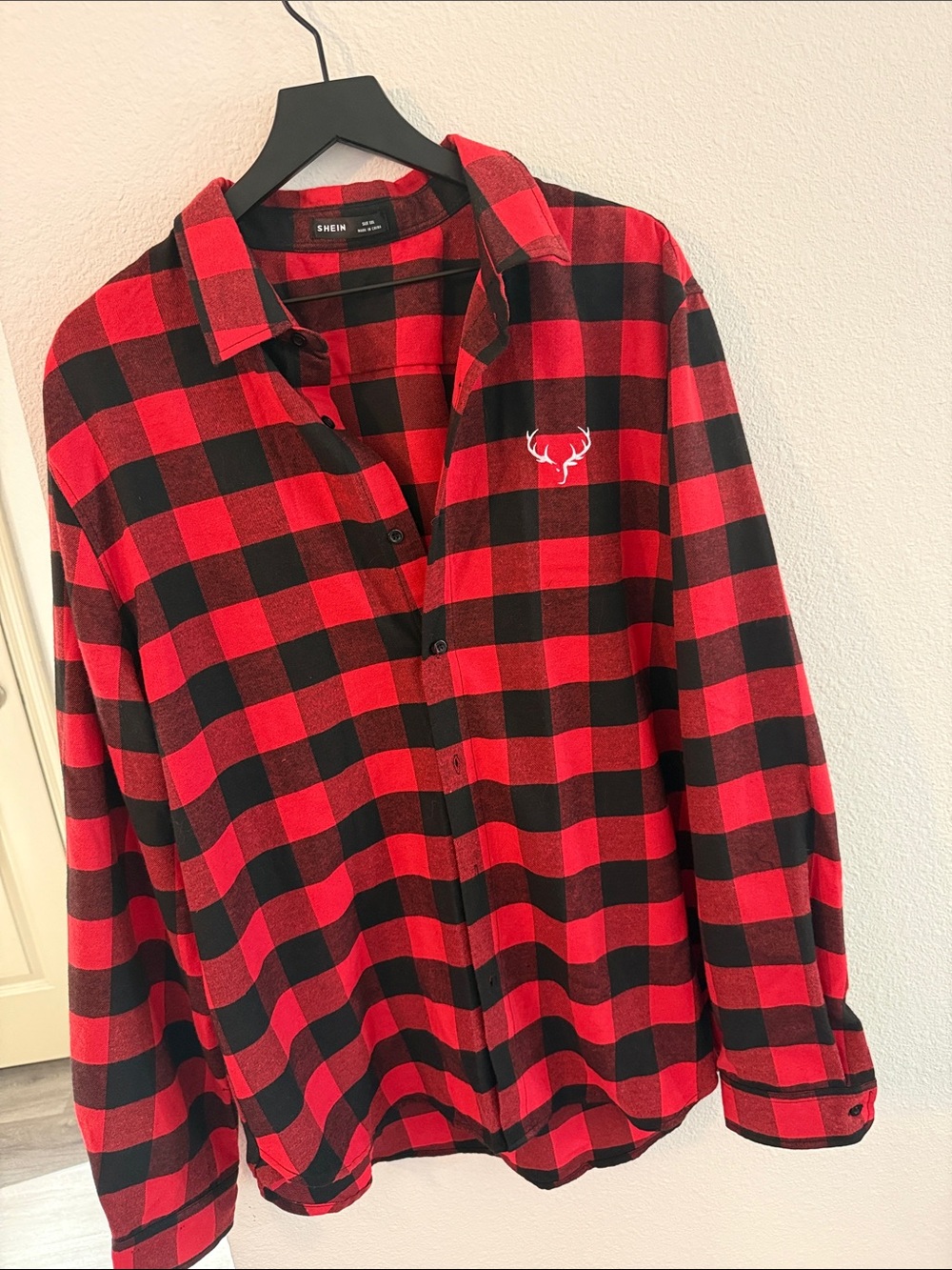 SHEIN Red & Black Plaid Men's Button-Down Shirt